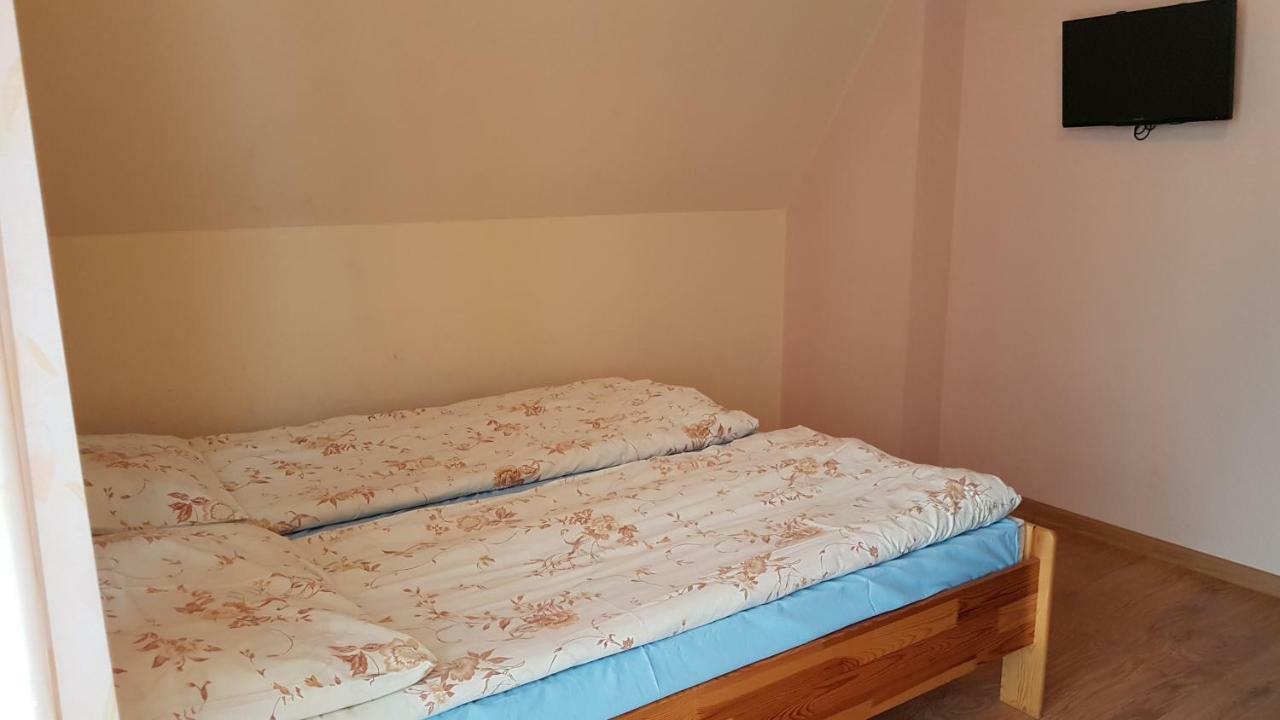 Pokoje Goscinne U Halinki Zab Exteriör bild